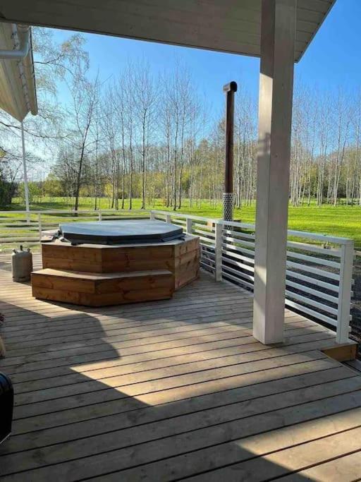 Modern Villa With Sauna & Hot Tub Hiiumaa 외부 사진